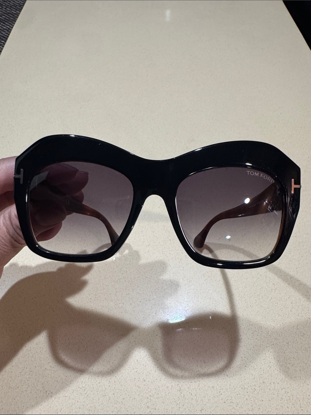 Tom Ford Emanuelle Black Oversized Sunglasses with Gradient Lenses excllent cond - Picture 6 of 6
